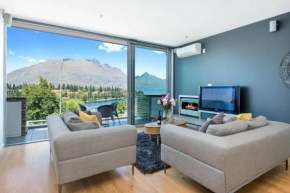 Luxury Lake View - 1 Bedroom